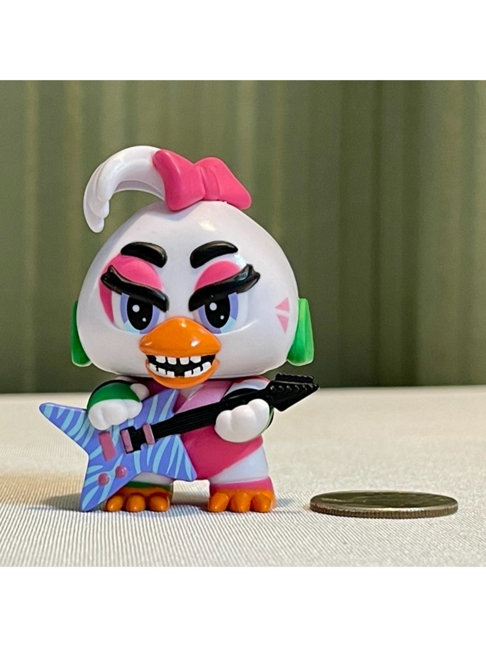 Funko Five Nights at Freddy's Security Breach Glamrock Chica Mystery Minifig